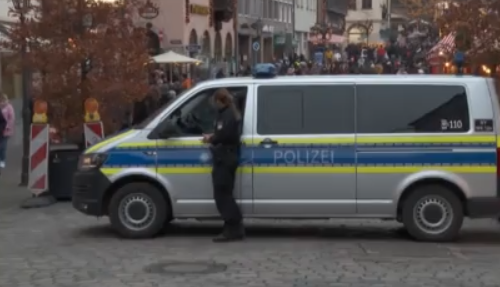 Γερμανία: Συνελήφθησαν 5 ύποπτοι που σχεδίαζαν επίθεση σε χριστουγεννιάτικη αγορά της Βαυαρίας