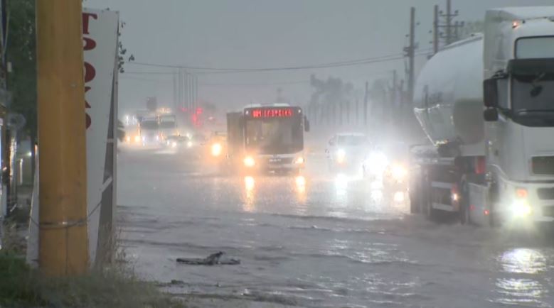 «Σαρώνει» τη χώρα η κακοκαιρία Byron – Έντονα πλημμυρικά φαινόμενα στην Αττική