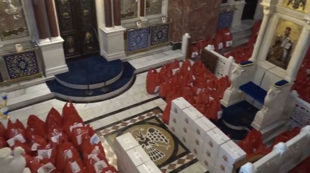 Δέματα αγάπης από την Ιερά Μητρόπολη Πειραιώς με την αδιάλειπτη αρωγή της ΠΑΕ Ολυμπιακός & του προέδρου Βαγγέλη Μαρινάκη