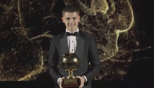 Τορίνο: Ο Μουζακίτης βραβεύτηκε με το Golden Boy Web 2025 – «Είμαι πολύ χαρούμενος», λέει στο MEGA