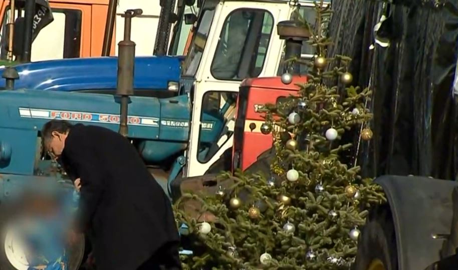 Ρεβεγιόν στα μπλόκα για τους αγρότες – Εν αναμονή των αποφάσεων για την Πρωτοχρονιά