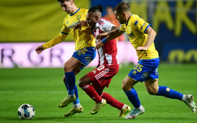 Ολυμπιακός: Ο Μεντιλίμπαρ ετοιμάζει αλλαγές και χάνει τον Ρέτσο