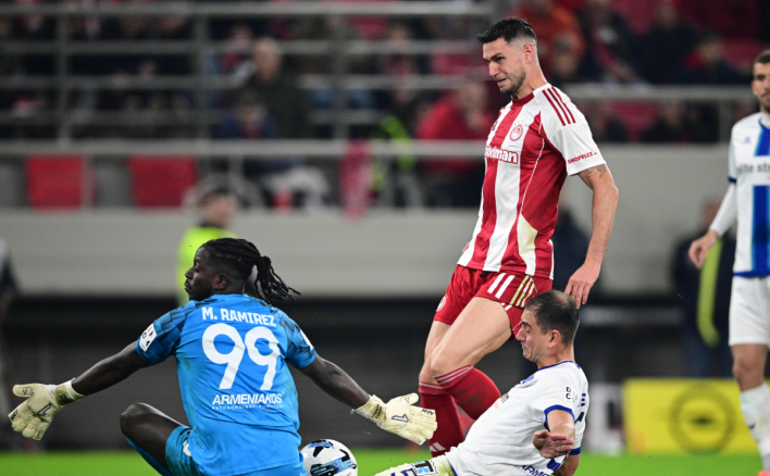 Ολυμπιακός – Κηφισιά 1-1: Ο διαιτητής Ευαγγέλου γύρισε το ποδόσφαιρο χρόνια πίσω
