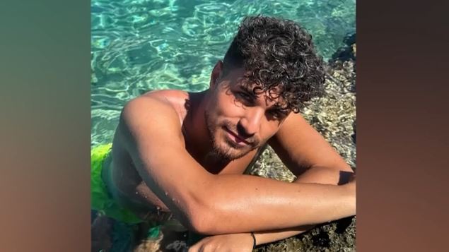 Στέφανος Παπαδόπουλος: Το προφίλ του 22χρονου τραγουδιστή που κατήγγειλε τον Γιώργο Μαζωνάκη