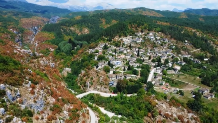 Πόσο επηρεάζουν οι αγροτικές κινητοποιήσεις τις γιορτινές εξορμήσεις; – Αγωνία για ταξιδιώτες και ξενοδόχους