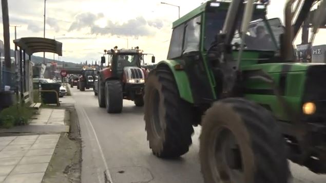 Διαφωνίες στα μπλόκα από την κίνηση αγροτών που ζητούν διάλογο με την κυβέρνηση