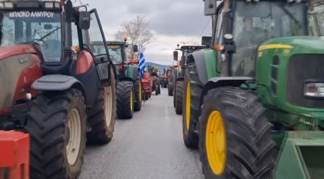 Κλιμακώνουν τις κινητοποιήσεις τους οι αγρότες – Τα μπλόκα & η πρόταση Μητσοτάκη