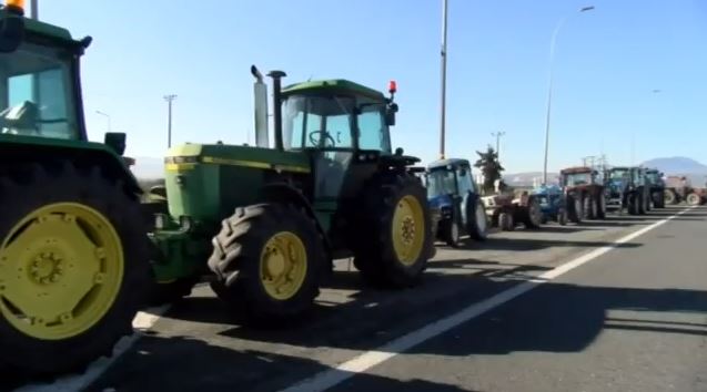 Αγρότες: Πάνε σε διάλογο και οι «σκληροί» των μπλόκων – Τι αποφασίστηκε στην κρίσιμη πανελλαδική σύσκεψη