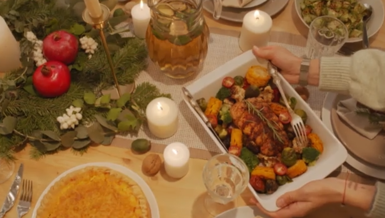 Λίγο πριν το χριστουγεννιάτικο τραπέζι οι καταναλωτές κάνουν έρευνα αγοράς