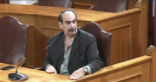 ΟΠΕΚΕΠΕ: Προκλητικός ο «φραπές» στην Εξεταστική – Το δικαίωμα της σιωπής, το Τζόκερ και η Πόρσε