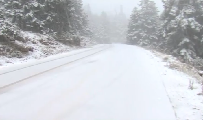 Πρωτοχρονιά με χιόνια, τσουχτερό κρύο και ισχυρούς ανέμους