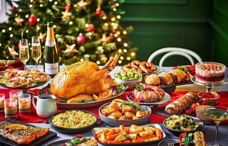 Πόσο θα μας κοστίσει φέτος το χριστουγεννιάτικο τραπέζι & ο στολισμός
