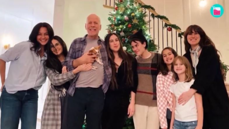 Χριστούγεννα: Ρεβεγιόν με… πιτζάμες για τους celebrities – Πώς γιόρτασε το Χόλιγουντ