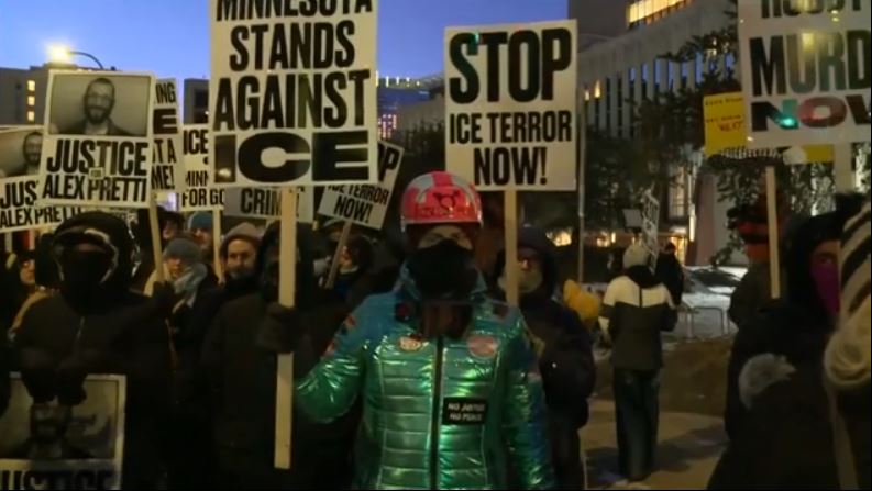 Ο Τραμπ επιθυμεί την αποκλιμάκωση της έντασης στη Μινεσότα