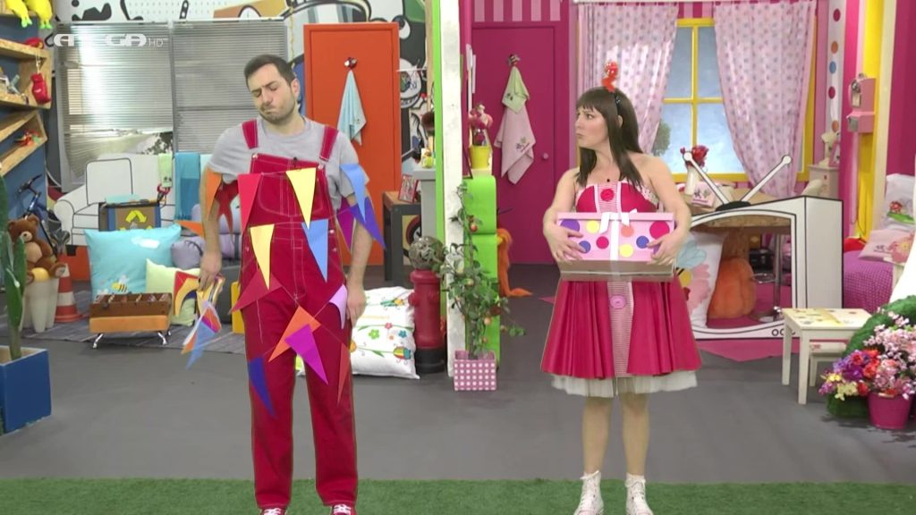 Τα Κορίτσια Μπορούν να Κάνουν τα Πάντα! - 