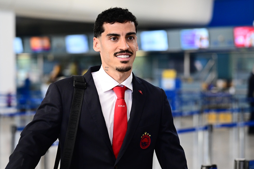 Αναχώρησε για την Ολλανδία ο Ολυμπιακός – Αύριο ζωντανά στο MEGA στις 22:00 η αναμέτρηση κόντρα στον Άγιαξ