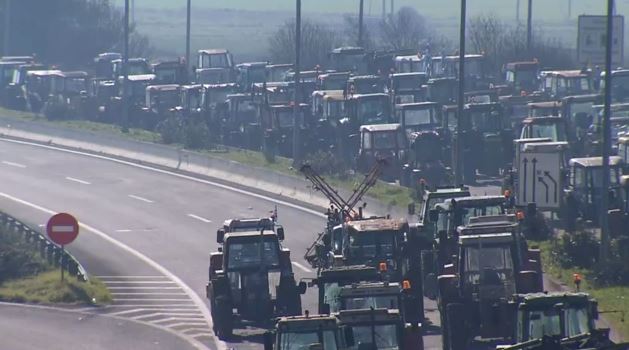 Την Δευτέρα το ραντεβού των αγροτών των «σκληρών» μπλόκων με τον πρωθυπουργό