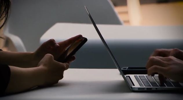 Τα απίστευτα τρικ των απατεώνων για να «αρπάζουν» κωδικούς μέσω SMS σε πολυσύχναστα εμπορικά κέντρα