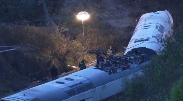 Σιδηροδρομική τραγωδία στην Ισπανία: 39 νεκροί, πάνω από 150 τραυματίες