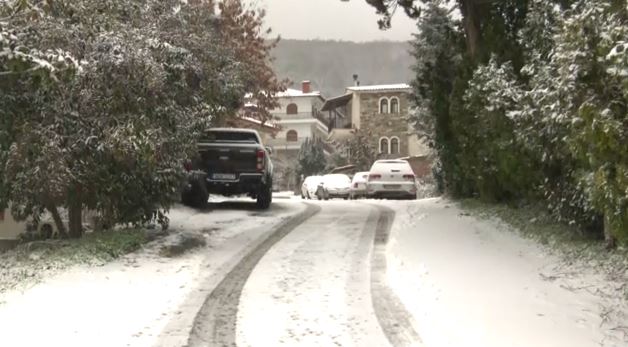 Έντονες καταιγίδες, χιόνια & θυελλώδεις άνεμοι σε όλη τη χώρα – Σε «κόκκινο» συναγερμό και η Αττική