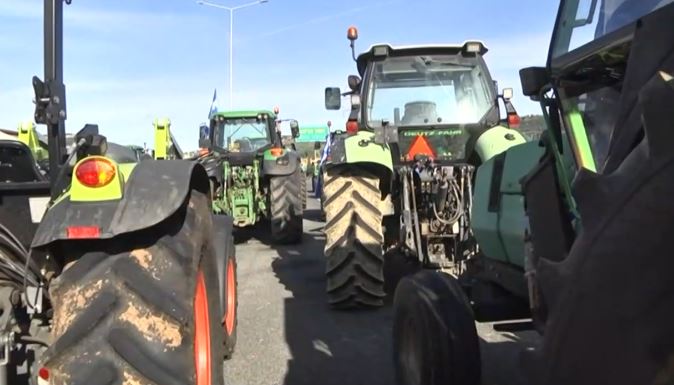 Τι περιλαμβάνουν τα μέτρα που ανακοίνωσε η κυβέρνηση για τους αγρότες