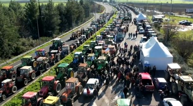 Πανελλαδική σύσκεψη των αγροτών στη Νίκαια ενόψει της συνάντησης με τον Κυριάκο Μητσοτάκη