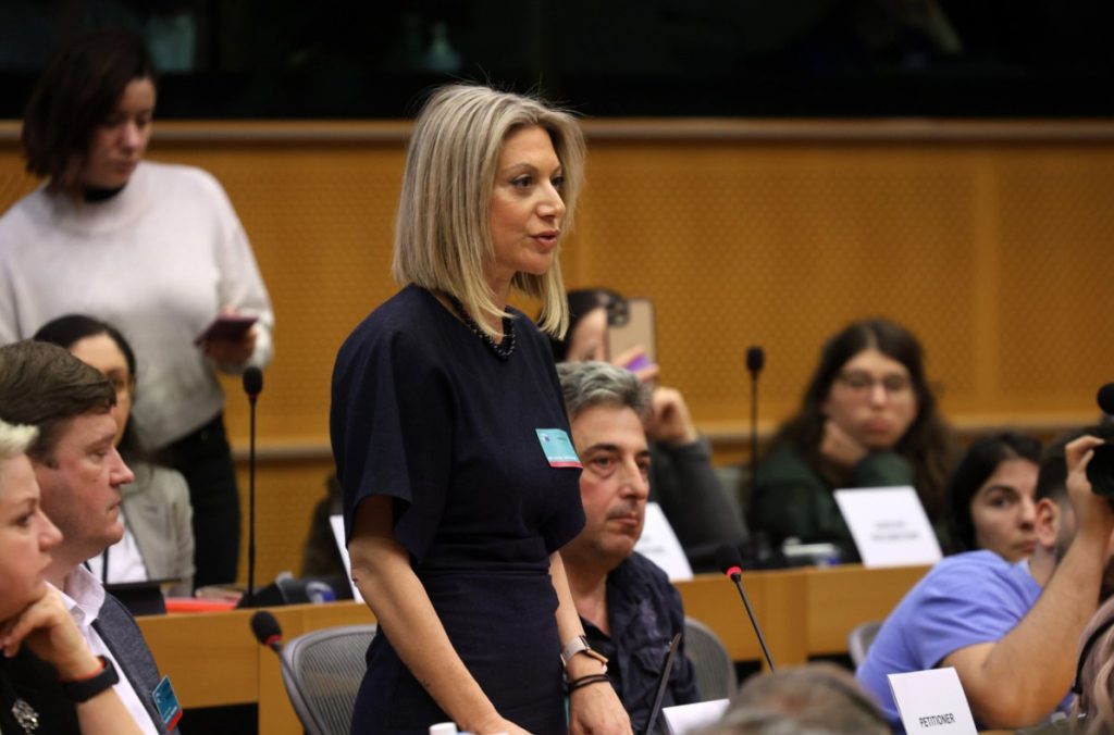 Το μπλόκο της Νίκαιας επισκέφθηκε η Μαρία Καρυστιανού