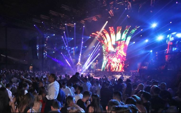 Πρωτοχρονιά: Sold out οι μεγάλες πίστες – Γλέντι έως το πρωί και… βουνά από λουλούδια