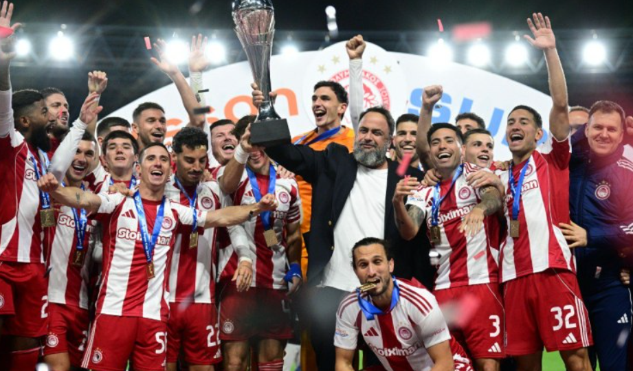 Super Cup: Στον Ολυμπιακό το πρώτο τρόπαιο της σεζόν – Ο Βαγγέλης Μαρινάκης ο πιο επιτυχημένος πρόεδρος του ελληνικού ποδοσφαίρου