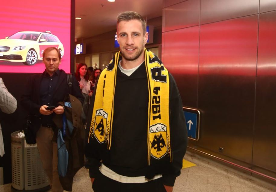 Στην Αθήνα ο Μπαρνάμπας Βάργκα για την ΑΕΚ