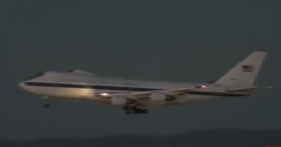 Μυστήριο με πτήση του «αεροπλάνου της Αποκάλυψης» πάνω από το Λος Άντζελες – Τα σενάρια & οι θεωρίες