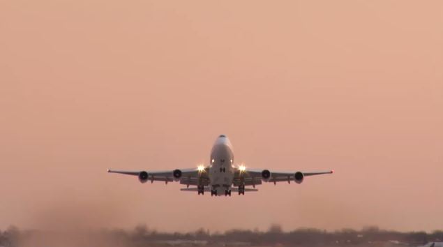 «Μπλακ άουτ» στα αεροδρόμια της χώρας – Αναστολή πτήσεων, ουρές & ταλαιπωρία επιβατών