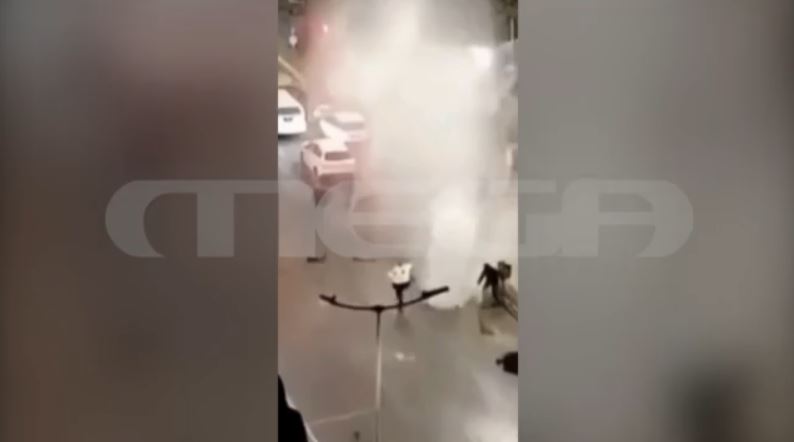 Θεσσαλονίκη: Τέσσερις εργάτες τραυματίστηκαν κατά την σύνδεση αγωγού της ΕΥΑΘ – Βίντεο ντοκουμέντο