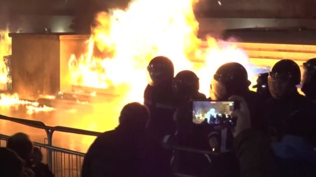 Αλβανία: Επεισόδια με μολότοφ & τραυματίες στην Αλβανία σε αντικυβερνητική διαδήλωση