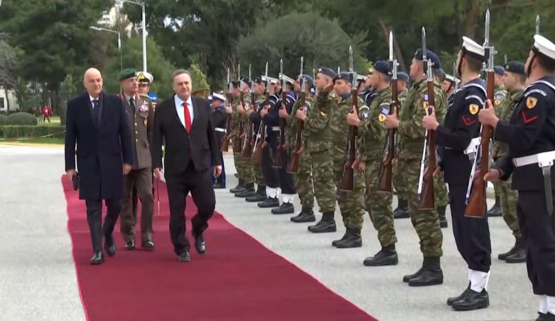 Συνάντηση του Νίκου Δένδια με τον υπουργό Άμυνας του Ισραήλ