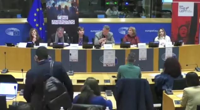 Συγκλόνισαν το Ευρωκοινοβούλιο συγγενείς θυμάτων γυναικοκτονίας στην Ελλάδα