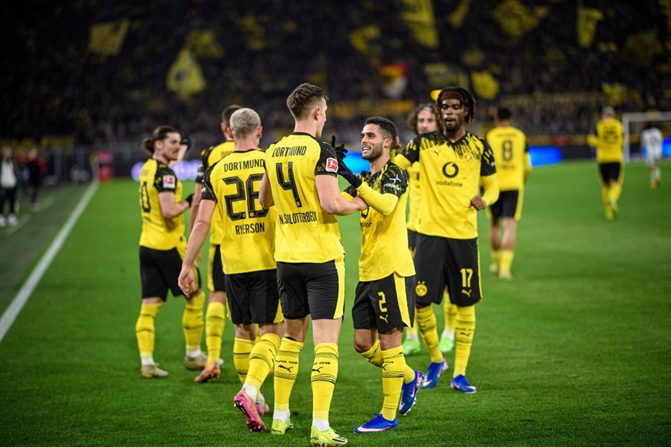 «Τριάρα» της Ντόρτμουντ επί της Βέρντερ (3-0)
