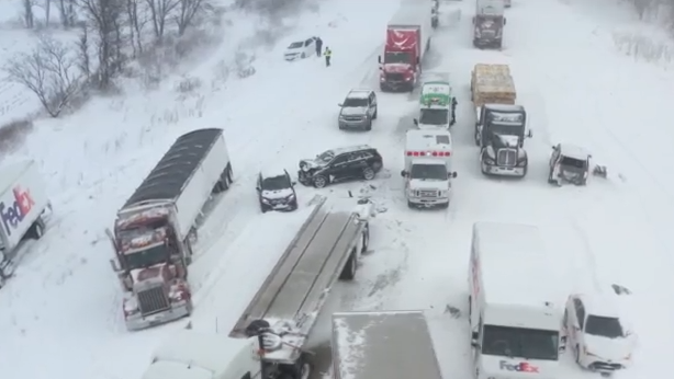 Σφοδρές χιονοπτώσεις σε ΗΠΑ & Ρωσία