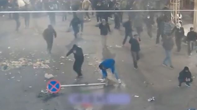 Ιράν: Με το δάχτυλο στην σκανδάλη ο Tραμπ – Συνεχίζονται οι αντικυβερνητικές διαδηλώσεις