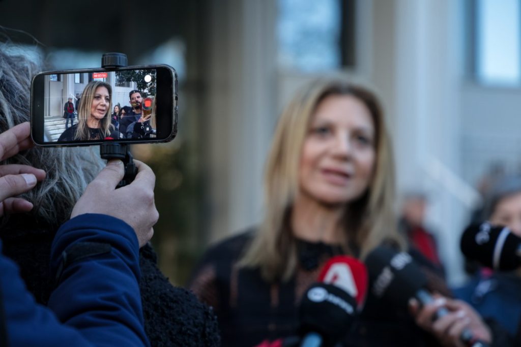 Από τη Μαρία Καρυστιανού των Τεμπών, στην Μαρία Καρυστιανού της πολιτικής