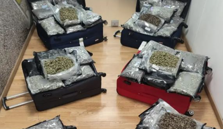 Αμερικανίδες θα ταξίδευαν στο Μιλάνο με 73 κιλά ναρκωτικών μέσα στις βαλίτσες – Συνελήφθησαν στο Ελ. Βενιζέλος