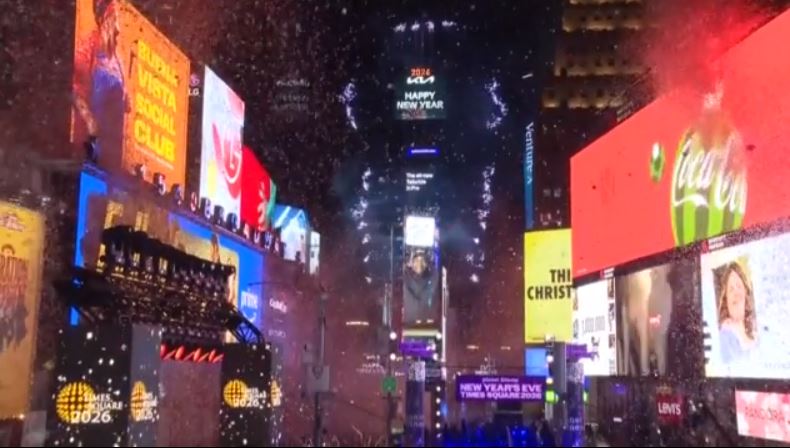 Άκρως εντυπωσιακή η υποδοχή του νέου έτους – Φαντασμαγορικές εκδηλώσεις σε όλο τον κόσμο