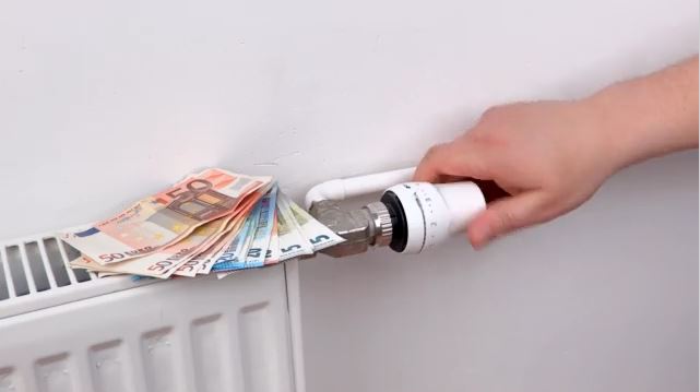 Θέρμανση: Αγωνία για το κόστος – Οι τιμές σε πετρέλαιο & ξύλα