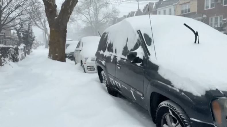 Ιστορικός χιονιάς πάγωσε τα πάντα σε μεγάλο μέρος των ΗΠΑ – Τουλάχιστον 11 νεκροί