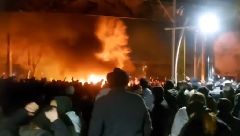 Ιράν: Συνεχίζεται η αιματηρή βίαιη καταστολή των διαδηλώσεων