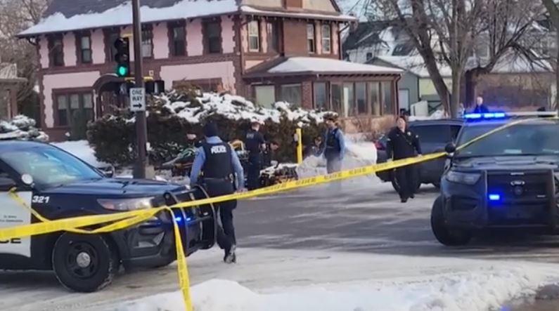 ΗΠΑ: Πράκτορες της ICE δολοφόνησαν εν ψυχρώ 37χρονη οδηγό στη Μινεάπολις