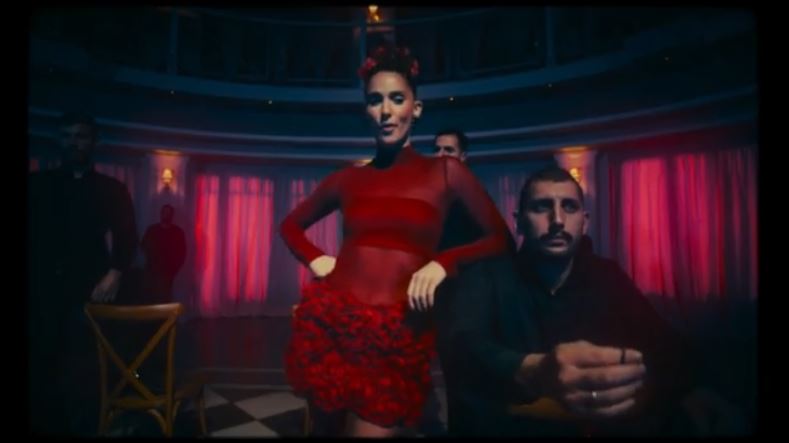 Evangelia: Το βιντεοκλίπ του τραγουδιού της με τίτλο «Parea» αποκλειστικά στην «Κοινωνία Ώρα MEGA»