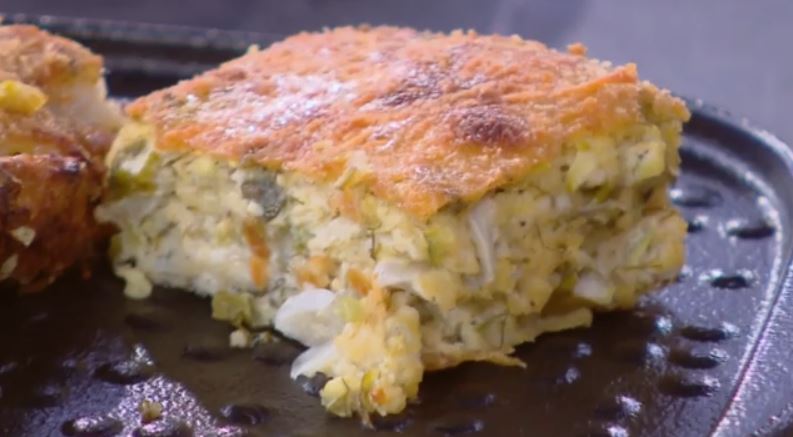 Ο Δημήτρης Σκαρμούτσος μάς ετοιμάζει σφουγγάτο