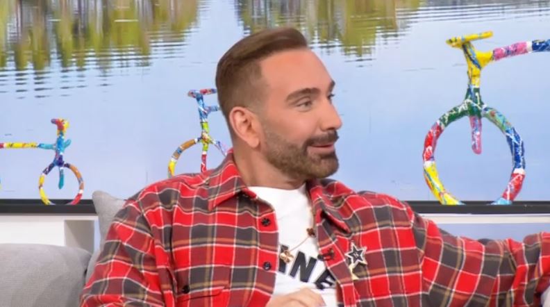 Νίκος Κοκλώνης: «Κάθε κακουχία μου την μετέφρασα ως “δώρο” – Πήρα το μάθημά μου» – Όσα είπε για την επιστροφή του J2US