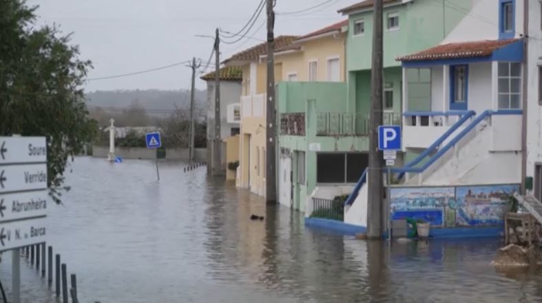 Σαρωτικό το πέρασμα της κακοκαιρίας «Νιλς» σε Ισπανία, Πορτογαλία και Γαλλία